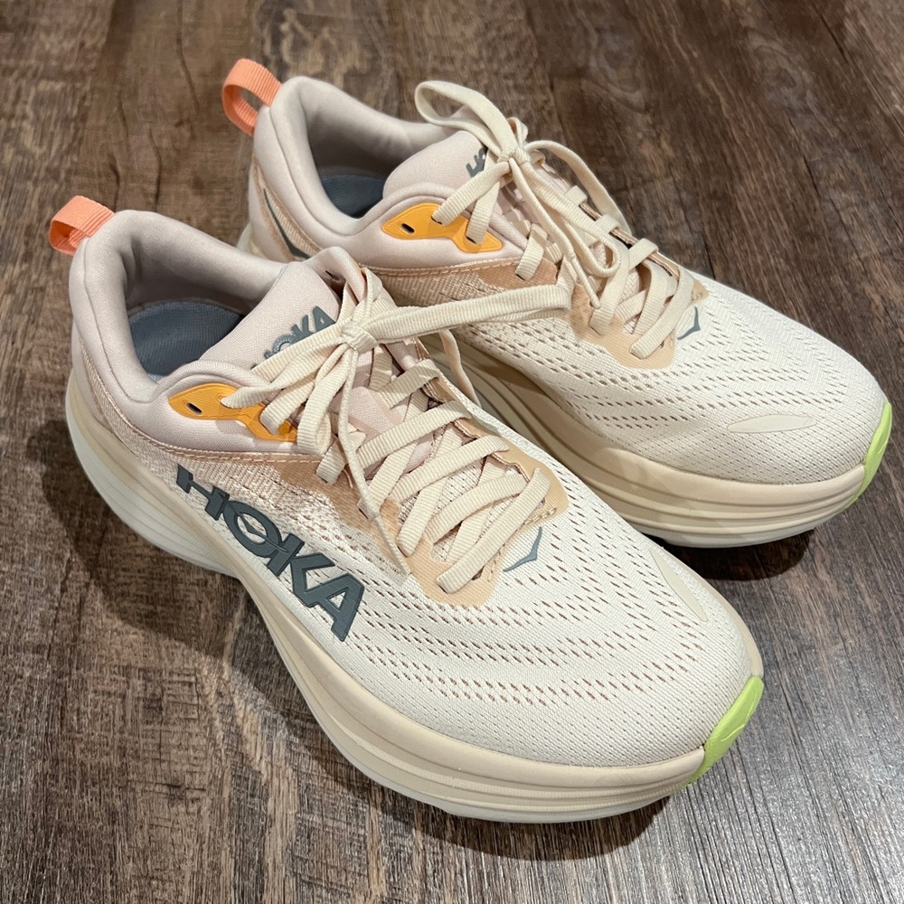 Hoka Women's Bondi 8 Sneakers - Cream/Vanilla- Like New